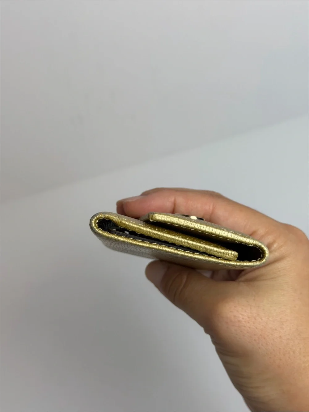 Gucci Metallic Gold Leather Key Holder Case